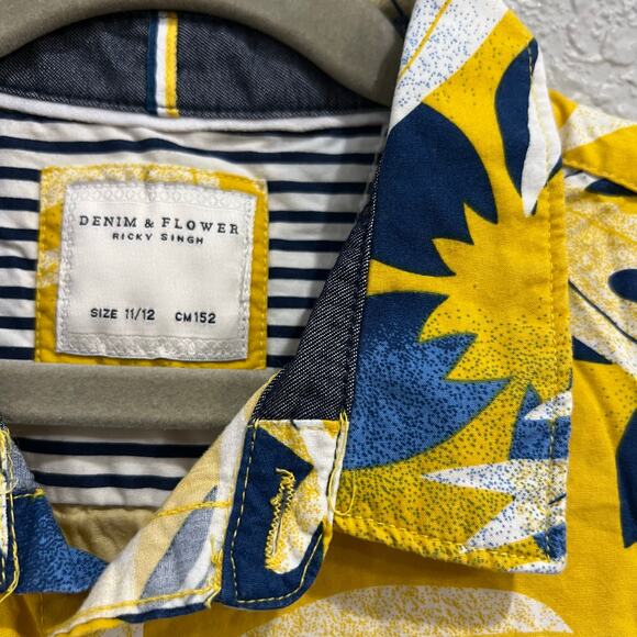 Denim & Flower by Ricky Singh Yellow + Blue Floral Tropical Button Down 11/12 - Picture 3 of 4